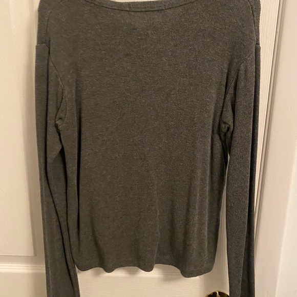 Grey brandy melville long sleeve - Picture 2 of 3